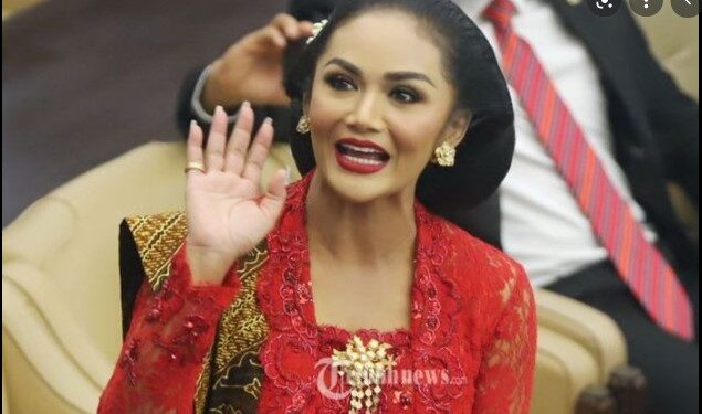 Gaji Krisdayanti Jadi Wakil Rakyat