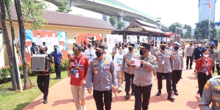 10 Karya Mural akan Dilukis di Tiang Jalan Layang Bus Trasnjakarta ....