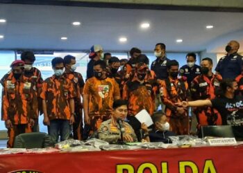 pp sambangi polda jaya ...