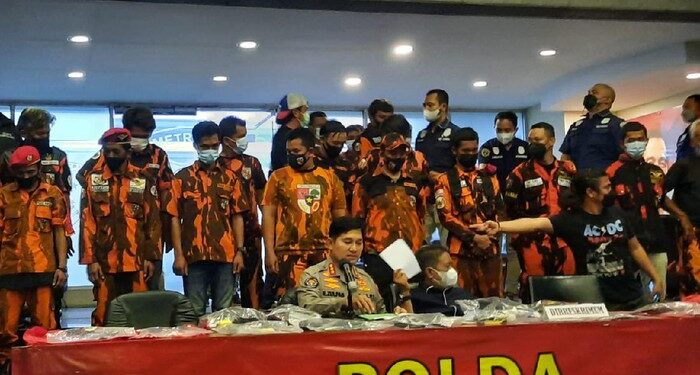 pp sambangi polda jaya ...