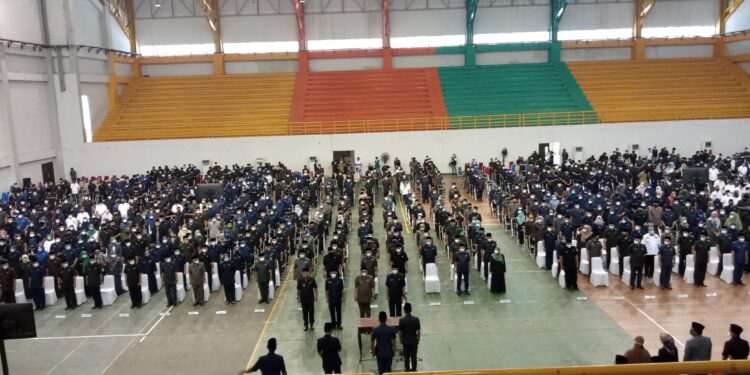 bupati kabupaten bandung mengambil sumpah jabatan 1080 pejabat struktural dan fungsional....