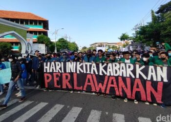 aksi demo bem surabaya .....