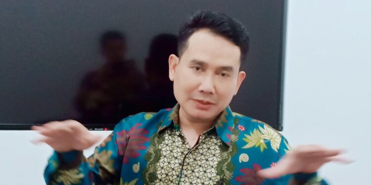 membangun karakter individu dan Kkrakter organisasi .....