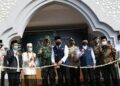 Gubernur Jawa Barat Ridwan Kamil Meresmikan Masjid Al- Jabbar ...