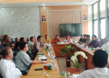 Pedagang Pasar Banjaran Mendatangi Komisi B - DPRD Kabupaten Bandung ...