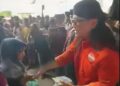 Viral Dalam Video, Gus Miftah Bagi-bagi Uang Kepada Masyarakat...