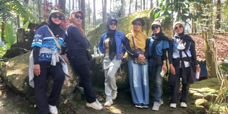 Pendakian Gunung Manglayang Yang Mengasikan