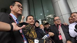 Massa Menuntut Pembebasan Roy Suryo dan dr Tifa