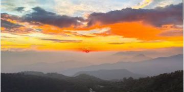Pendakian Gunung Sunan Ibu dan Curuk Betang Pajajaran di Ciwiday