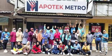 Apotek Metro Bandung Gelar Senam Bersama dan Cek Kesehatan Gratis